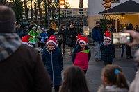 PRAZNIČNA TRŽNICA V DIVAČI in PRIHOD DEDKA MRAZA 13